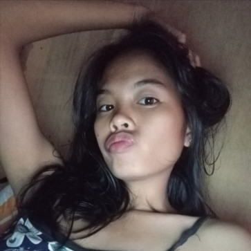 Linomae, 18, Philippines