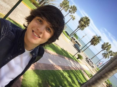 Mave Kile, 18, United States