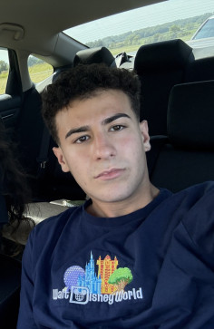 London Crouch, 18, United States