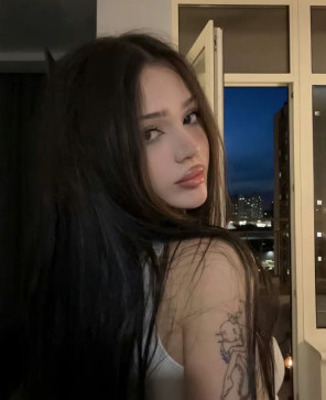 Lily, 22, United States