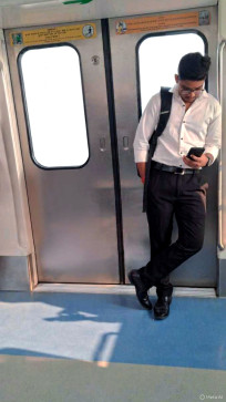 Vinayhimanshi, 18, India