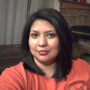 Emilia, 40, United States