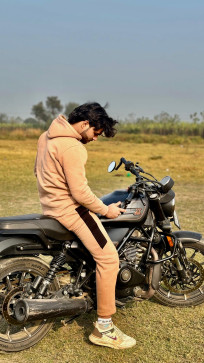 Afnan Rana, 21, India