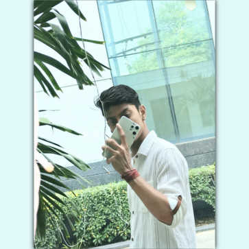 Lucky Saxena, 18, India