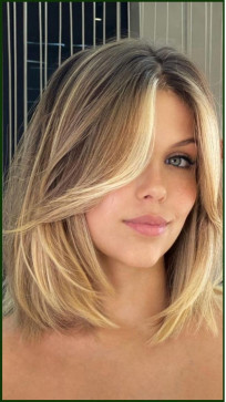 Mahdiyeh, 20, Canada