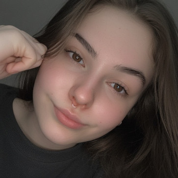 Kam Moa, 18, United States