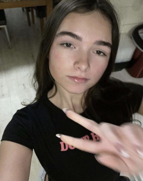 Alice, 18, United Kingdom