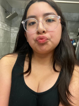 Becky, 19, United States