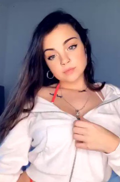 Lena, 20, United States