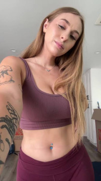 LizzyY, 27, United States