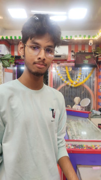 Aditiya Deb Bapari, 18, India