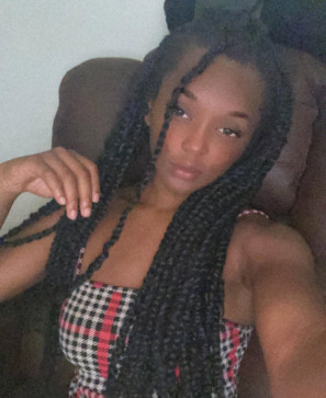 Ava, 27, United States