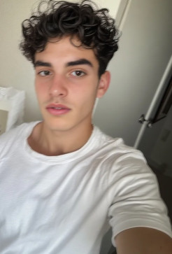 Dan, 19, United States