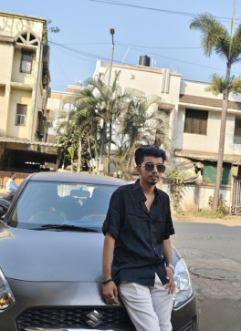 Dhiraj Pawar, 18, India