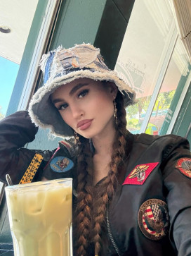 Charlotte Jacobs, 20, United Kingdom