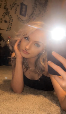 Jenna, 22, United States