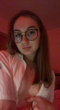 Mistress Lexi, 20, United States