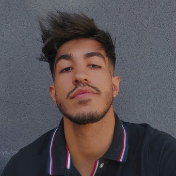 Oussama Ncs, 18, Algeria