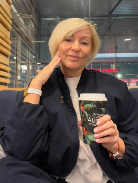 Vineta, 40, United States