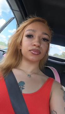 Ashley, 18, United States