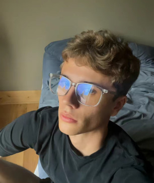 Derekgetem, 19, United States