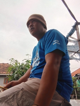 Agus Zoem, 43, Indonesia