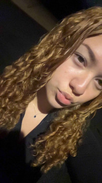 Corina, 18, United States