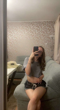 Lanie Gardner, 18, United States Minor Outlying Islands