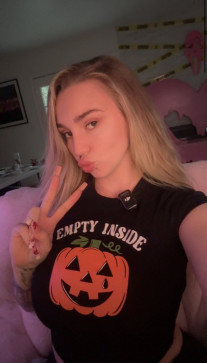 Kehlani Ashley, 32, United States