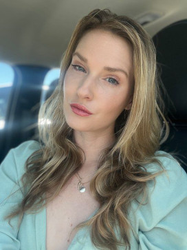 Jane, 30, United States