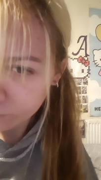 Submissiveslxt, 19, United Kingdom