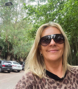 Kayla, 50, United States