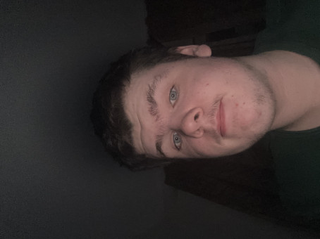 Josh, 18, United Kingdom