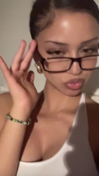 Isabella, 19, Papua New Guinea