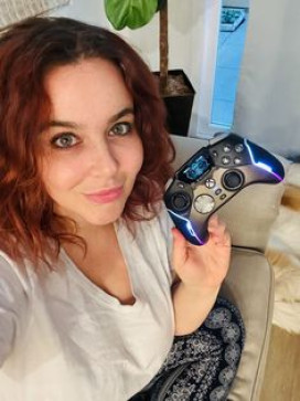 Aese Qwe, 30, Canada