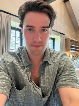 Logans, 33, United States