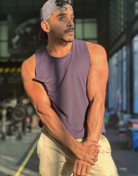 Andreas Ofaak, 24, United States