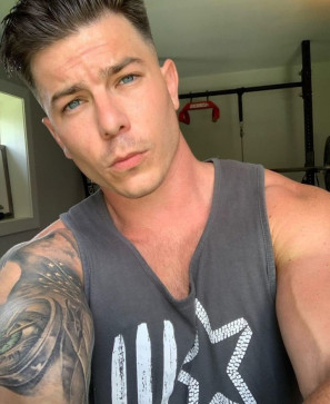 Adevibe05, 39, United States