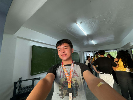 Lowkey, 22, Philippines