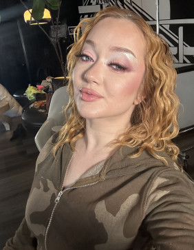 Emmamag, 33, United States