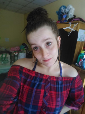 Yolandass, 32, United States