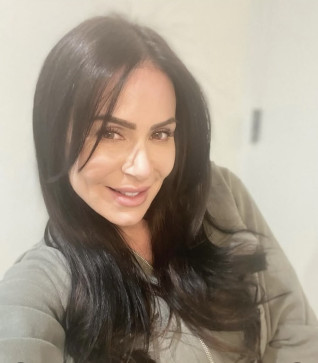Vivianne, 35, United States
