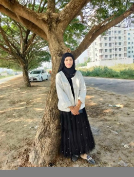 Farhana, 38, Malaysia