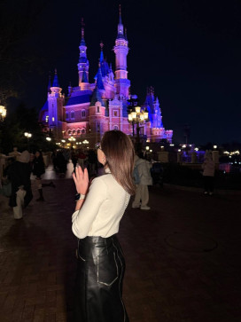 Poppy May, 28, United Kingdom