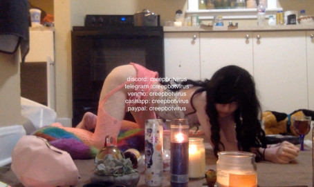 Creepbotvirus, 21, United States