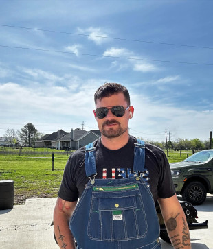 John, 44, United States