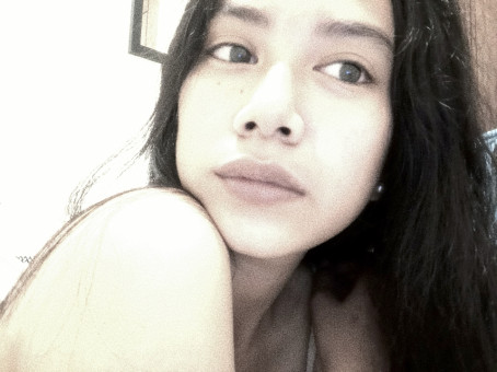 Her, 19, Philippines