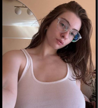 Stella Michelle, 18, United States