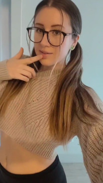 Emma8504, 21, United States