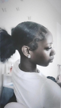 Riahh , 18, United States